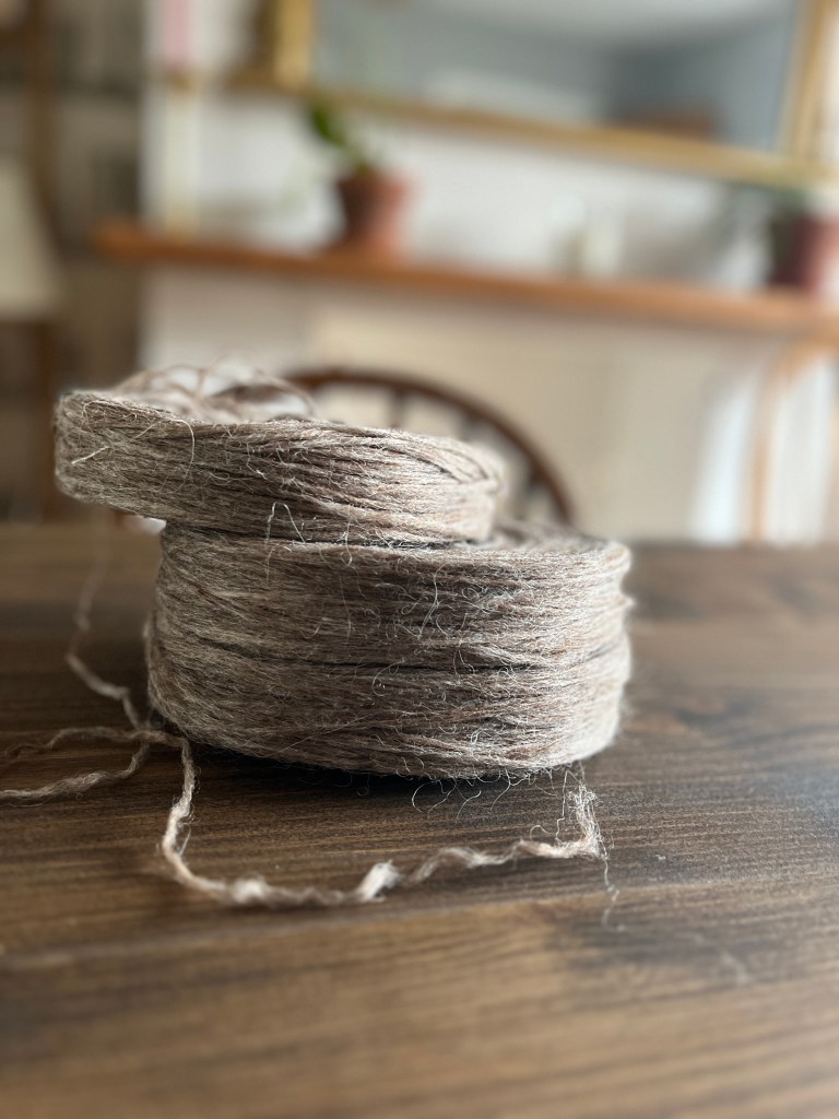 Plates of plötulopi on dining room table in the colourway oatmeal