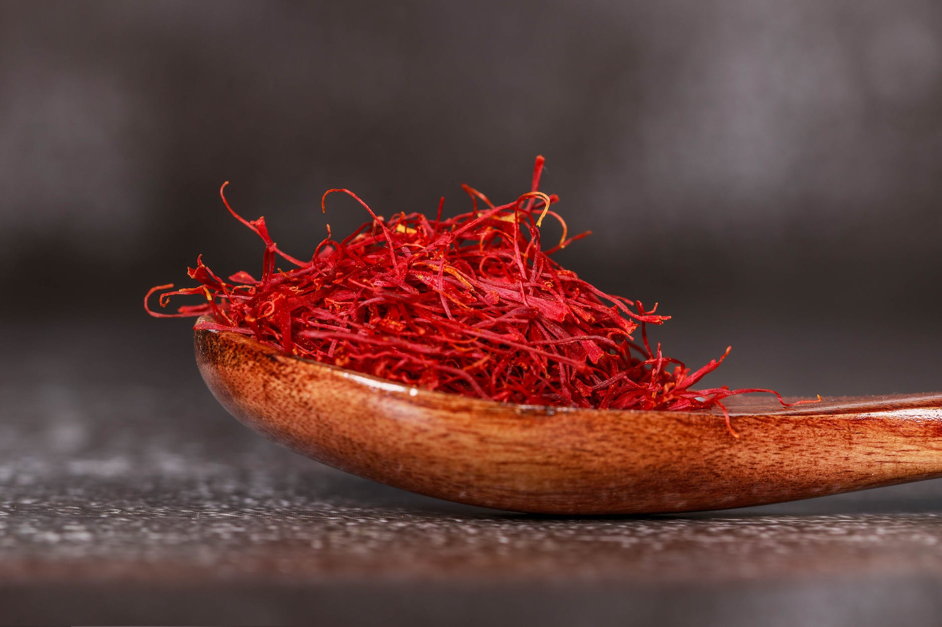 Saffron threads